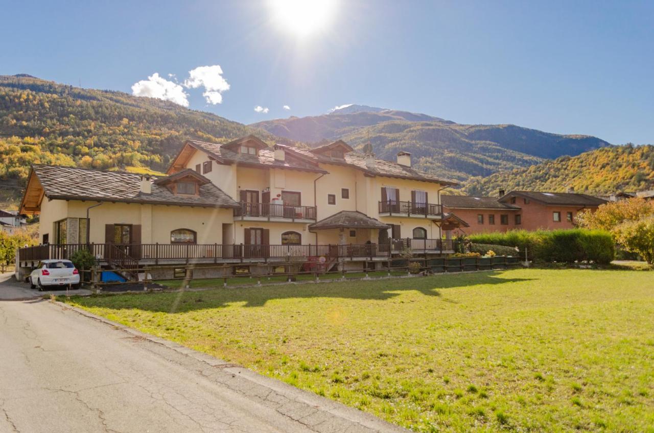 Aosta Ski & Bike The Mountain B&B Exterior photo