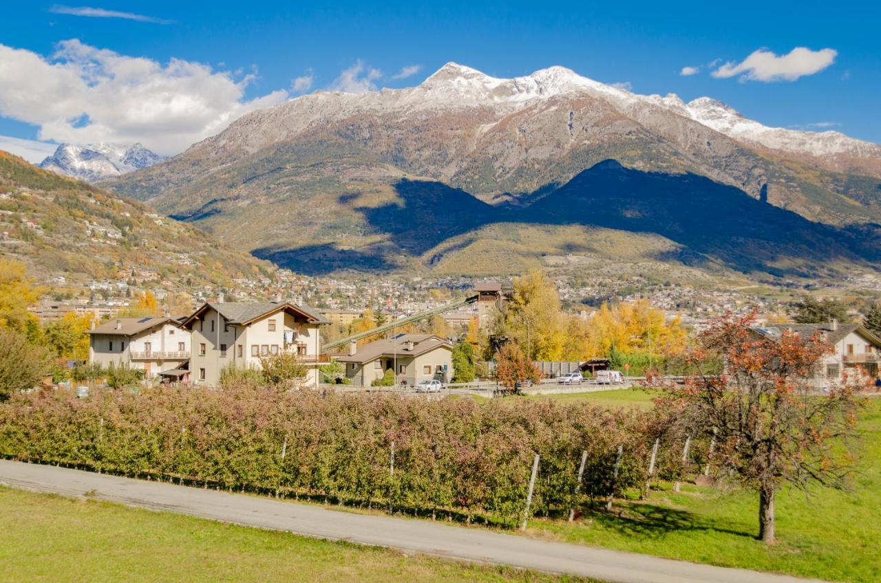 Aosta Ski & Bike The Mountain B&B Exterior photo